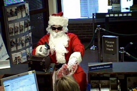 Santa Claus má na kontě ozbrojené přepadení.